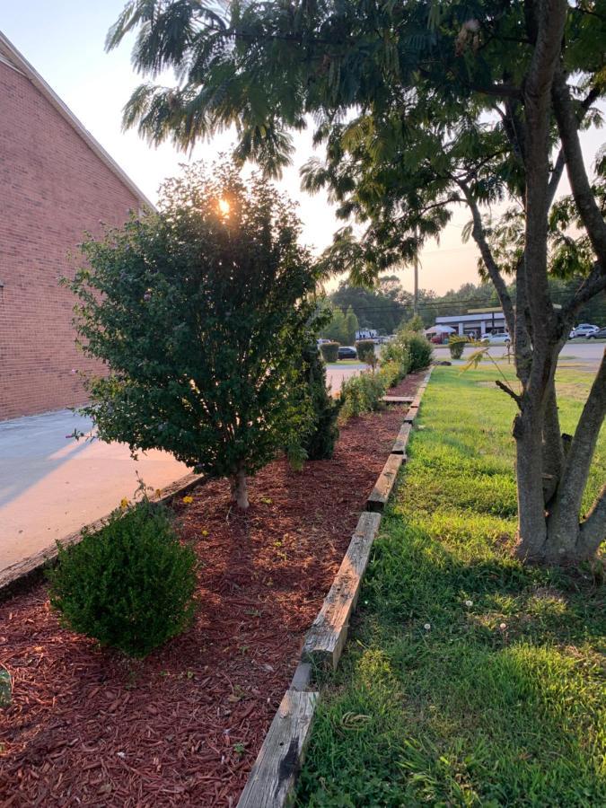 Americas Best Value Inn - Roxboro Exterior foto